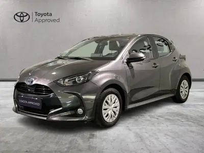 Toyota Yaris 1.5 Hybrid 5 porte Premiere del 2022 usata a Milano