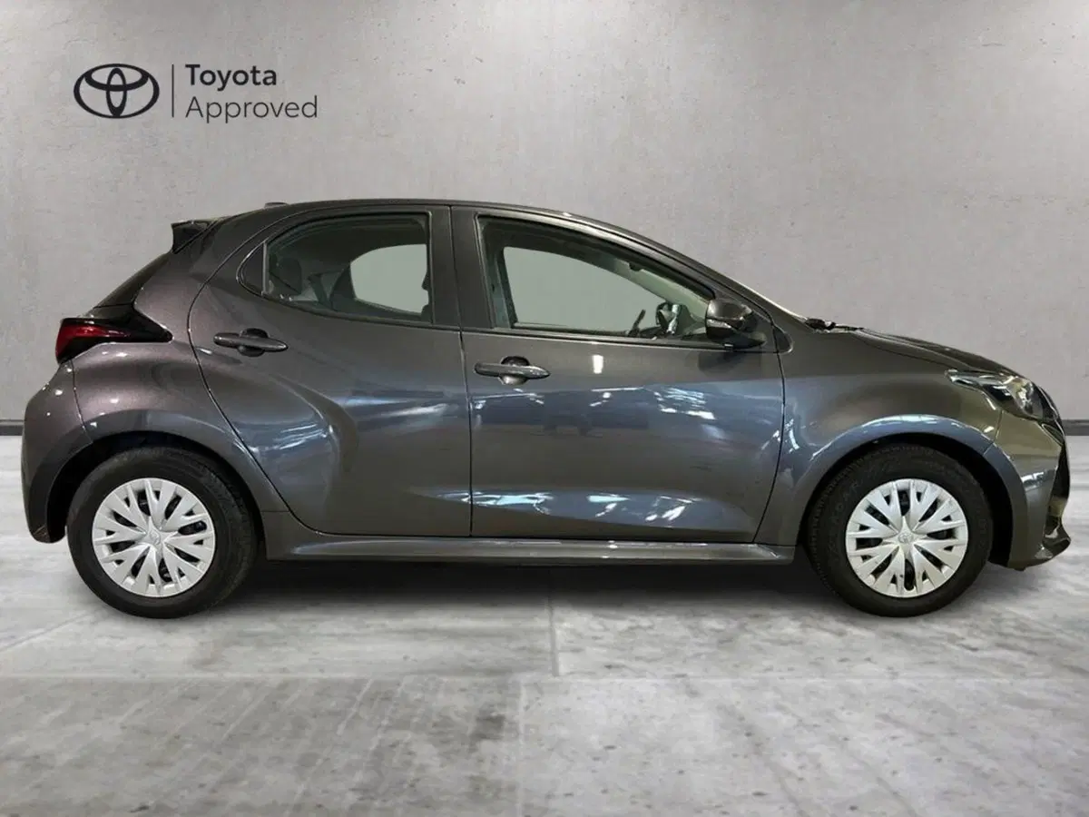 Toyota Yaris usata a Milano (5)