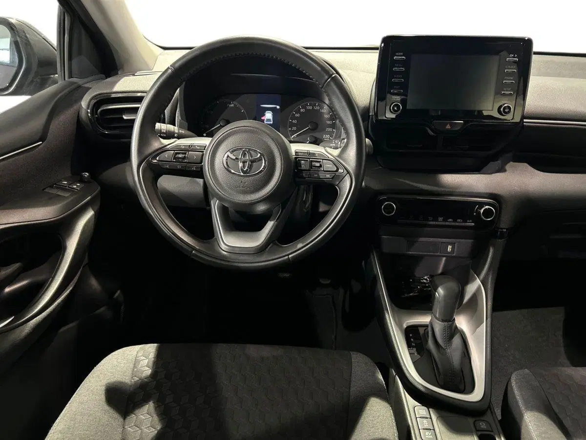 Toyota Yaris usata a Milano (9)