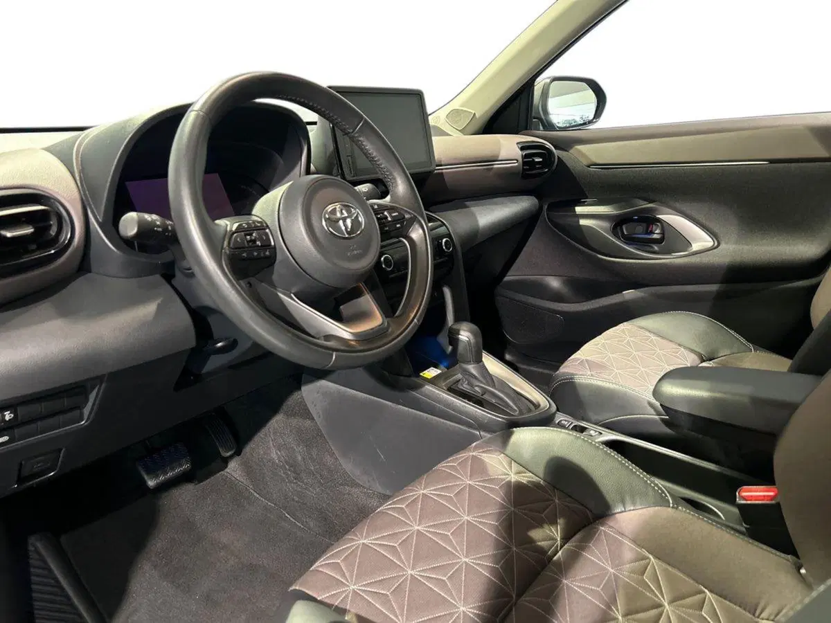 Toyota Yaris Cross usata a Milano (8)