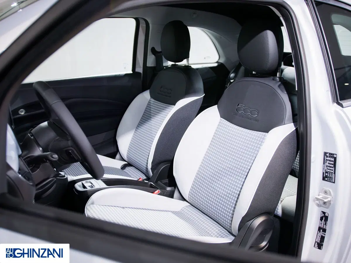 Fiat 500 Cabrio nuova a Bergamo (10)