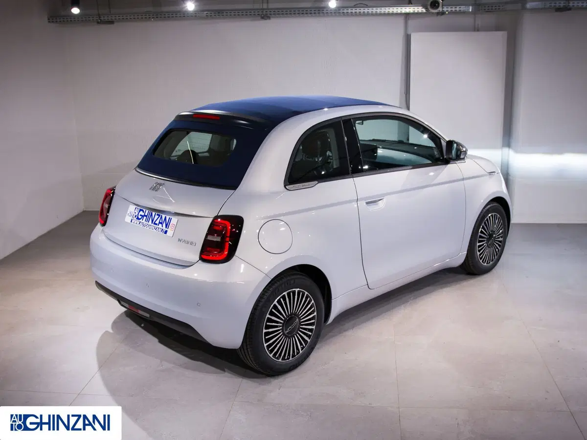 Fiat 500 Cabrio nuova a Bergamo (7)