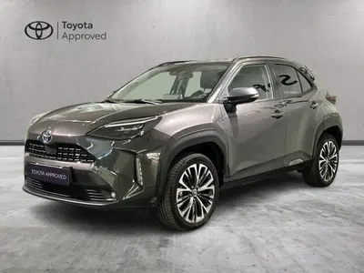 Toyota Yaris Cross 1.5 Hybrid 5p. E-CVT Lounge del 2023 usata a Milano