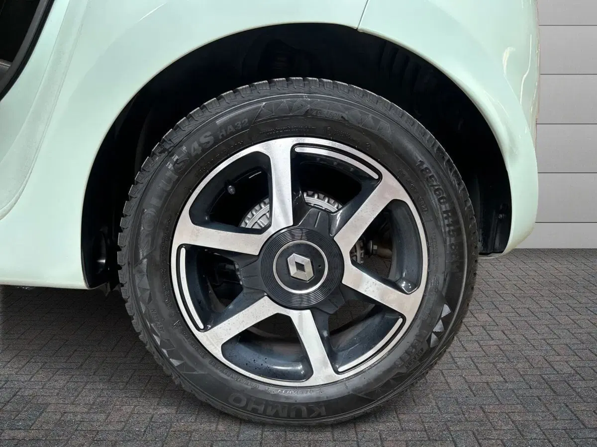Renault Twingo usata a Milano (11)