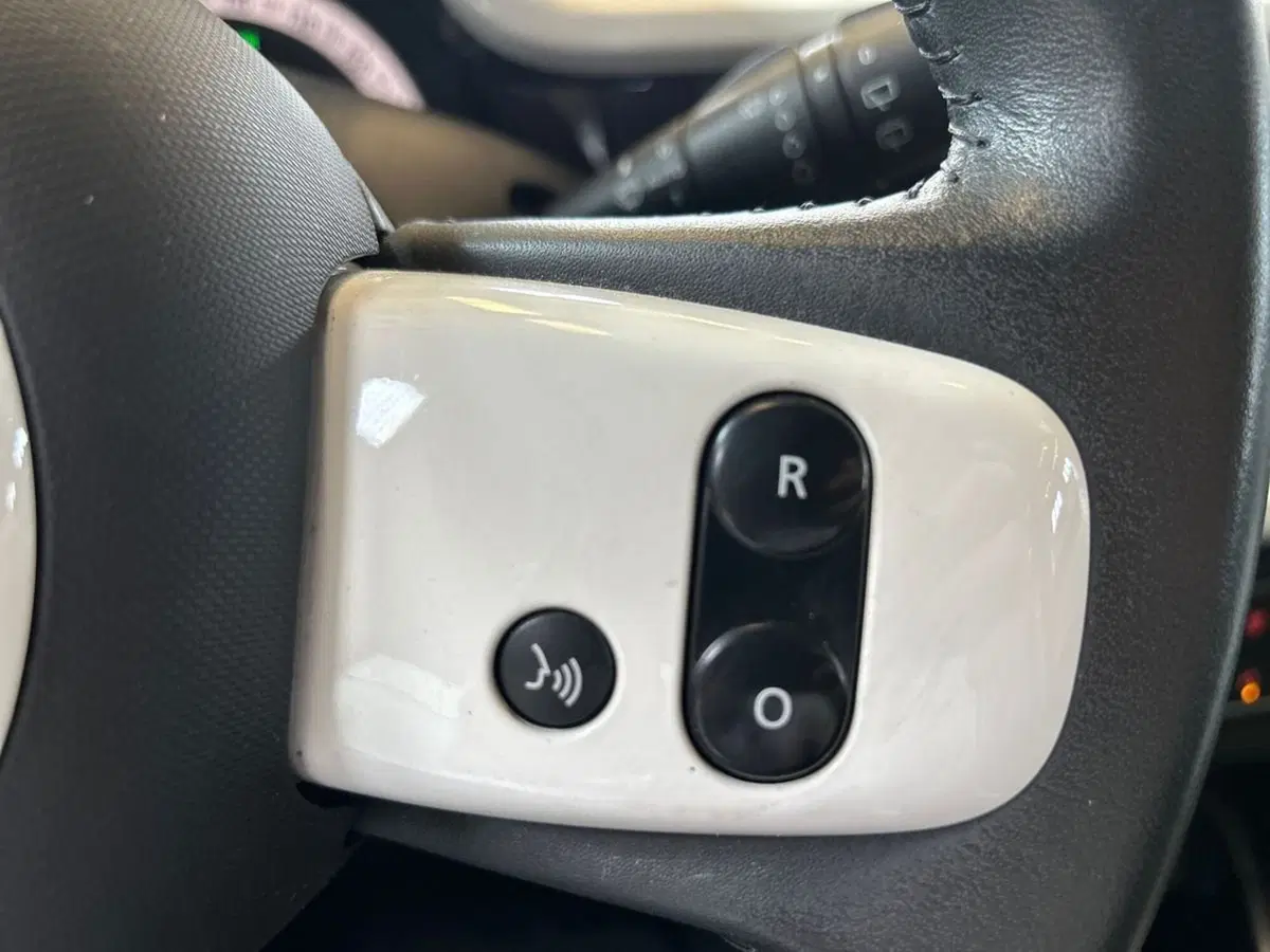 Renault Twingo usata a Milano (15)