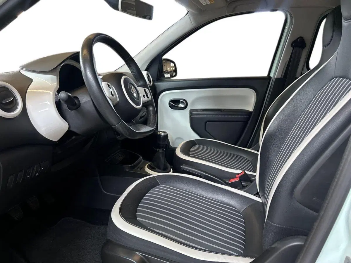 Renault Twingo usata a Milano (6)