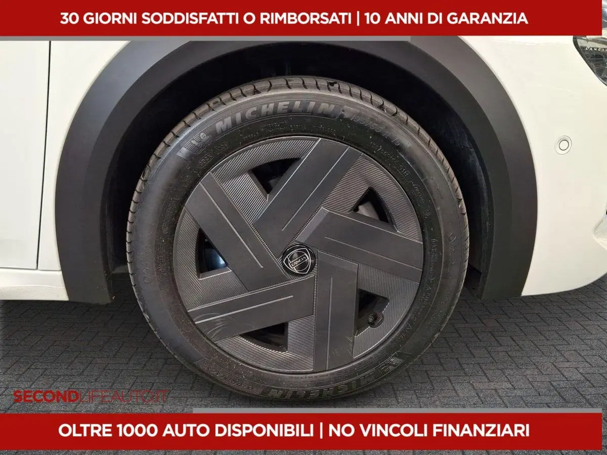 Lancia Ypsilon usata a Roma (6)