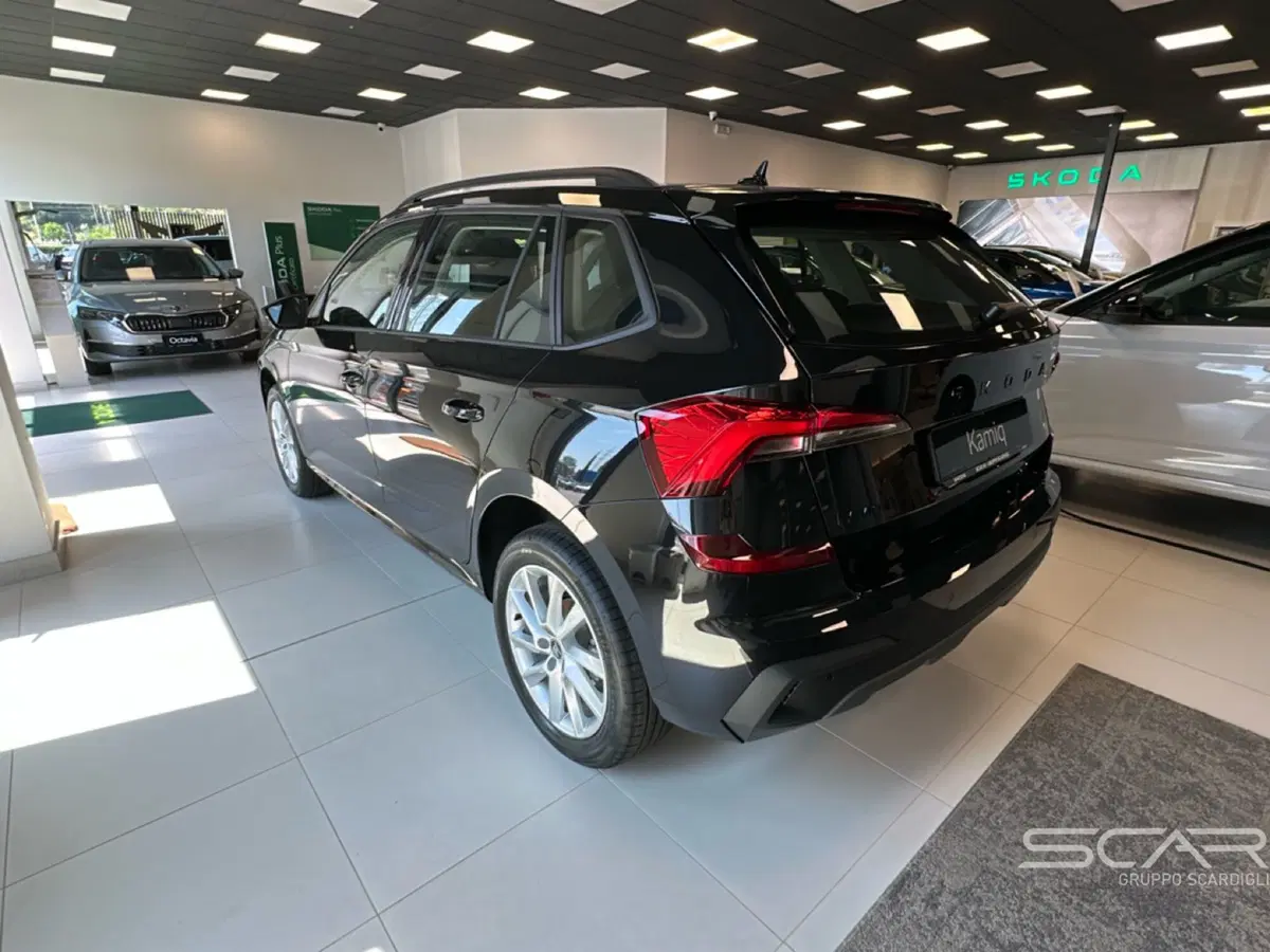 Skoda Kamiq nuova a Livorno (7)