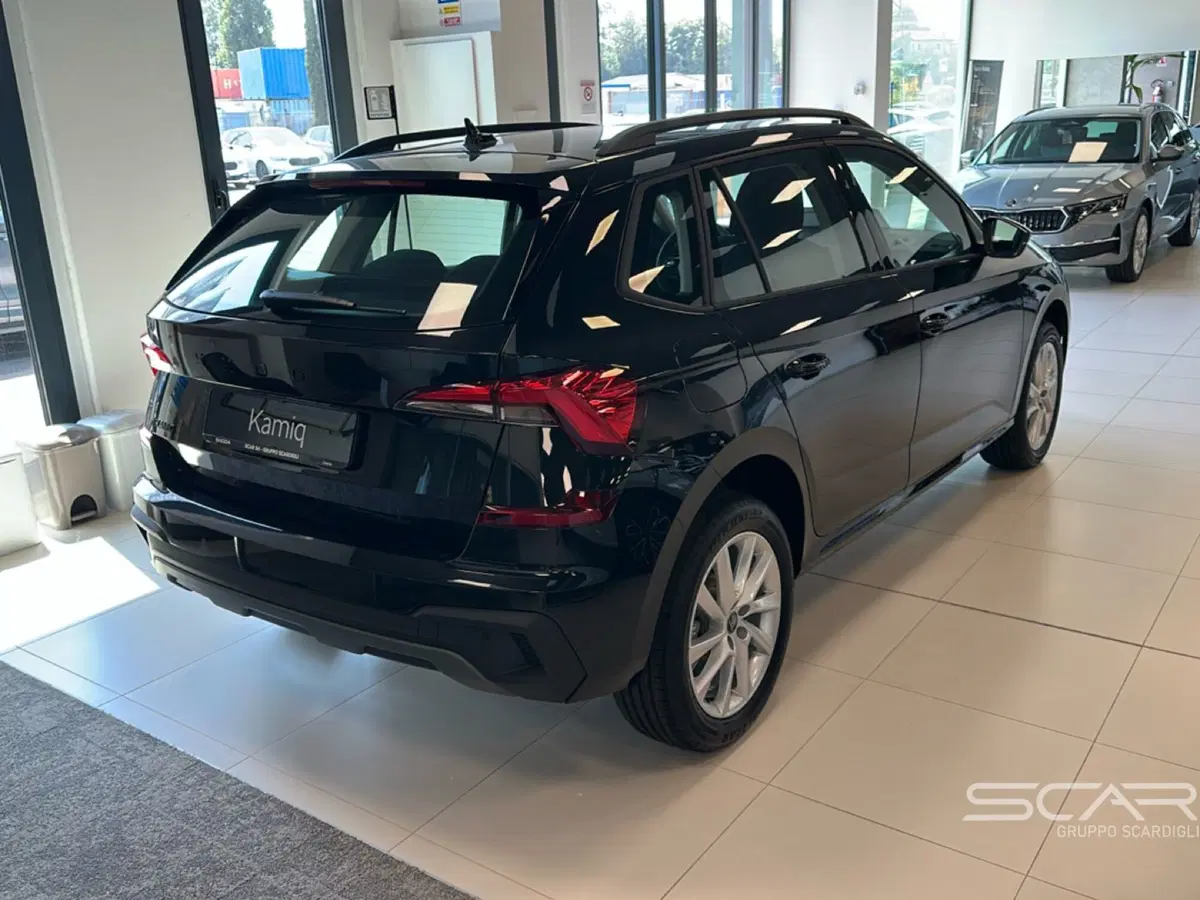 Skoda Kamiq nuova a Livorno (9)