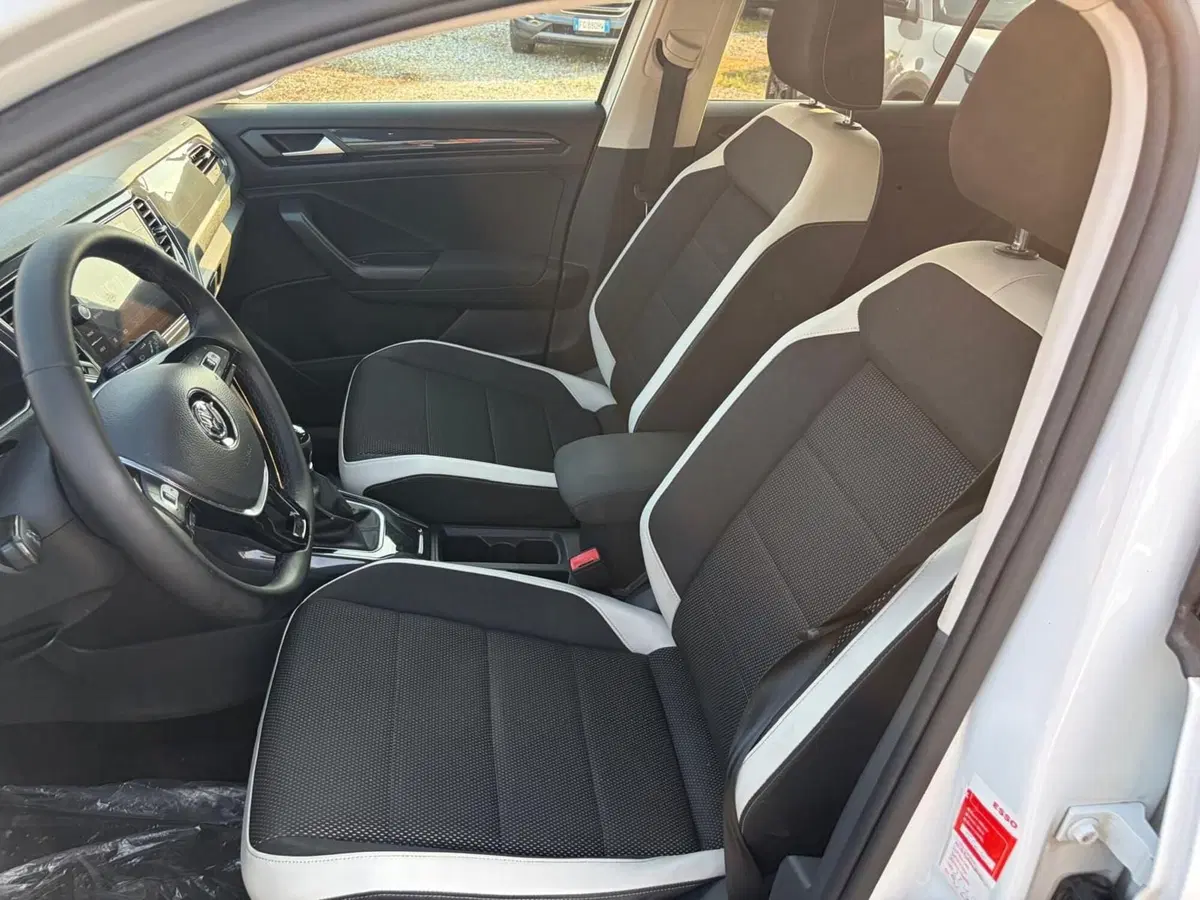 Volkswagen T-Roc usata a La Spezia (15)