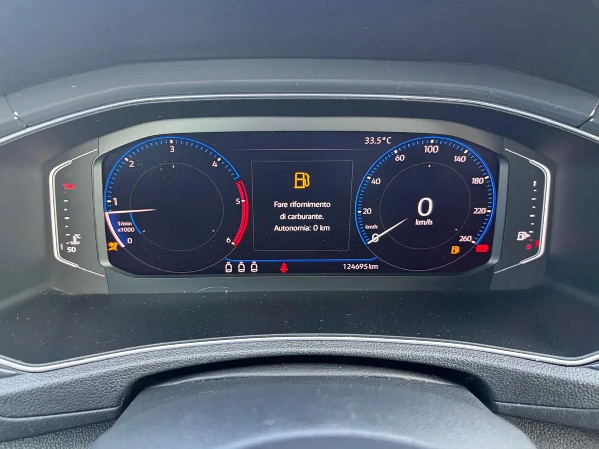 Volkswagen T-Roc usata a La Spezia (19)