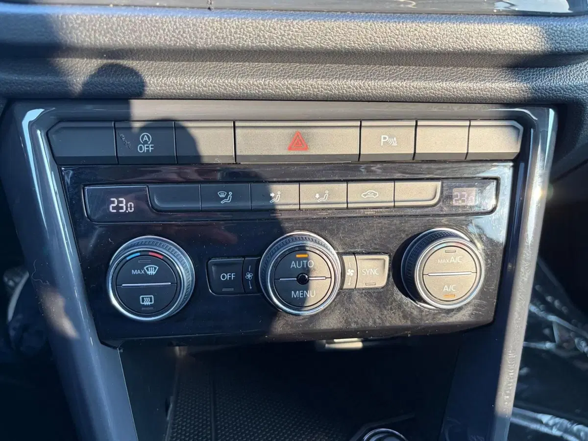 Volkswagen T-Roc usata a La Spezia (20)