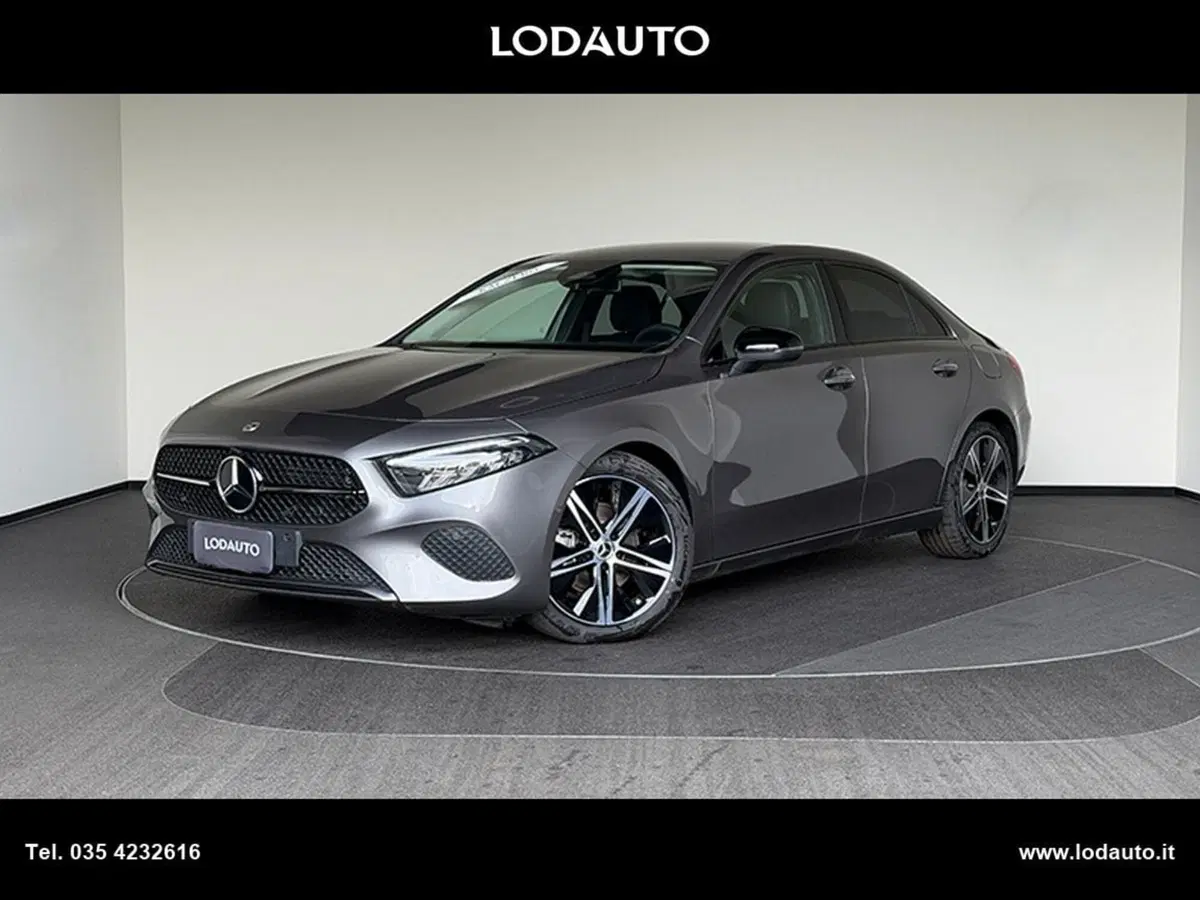 Mercedes-Benz Classe A Sedan nuova a Bergamo