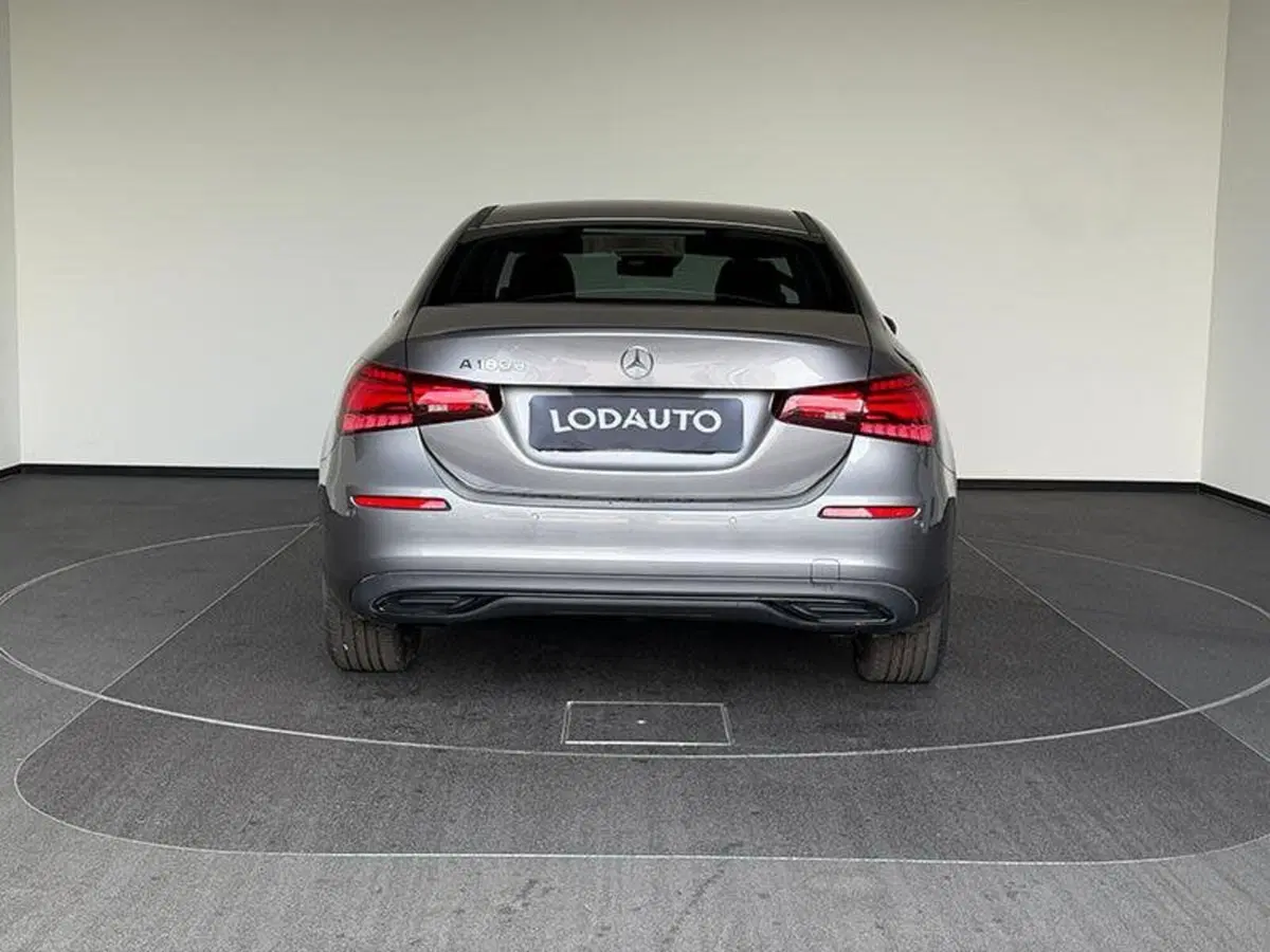 Mercedes-Benz Classe A Sedan nuova a Bergamo (6)