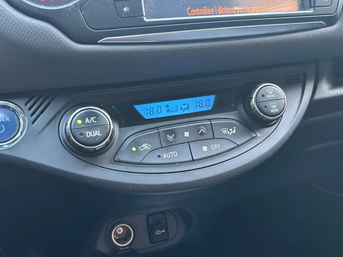 Toyota Yaris usata a Bologna (13)