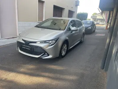 Toyota Corolla Touring Sports 1.8 Hybrid Active del 2019 usata a Imola