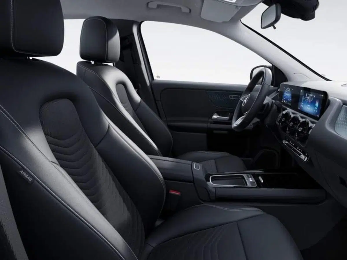 Mercedes-Benz GLA SUV nuova a Pisa (5)