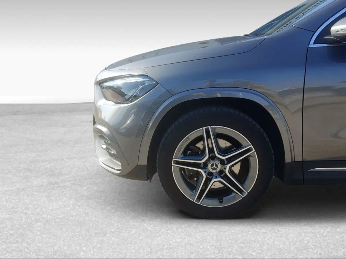 Mercedes-Benz GLA SUV usata a Pisa (15)