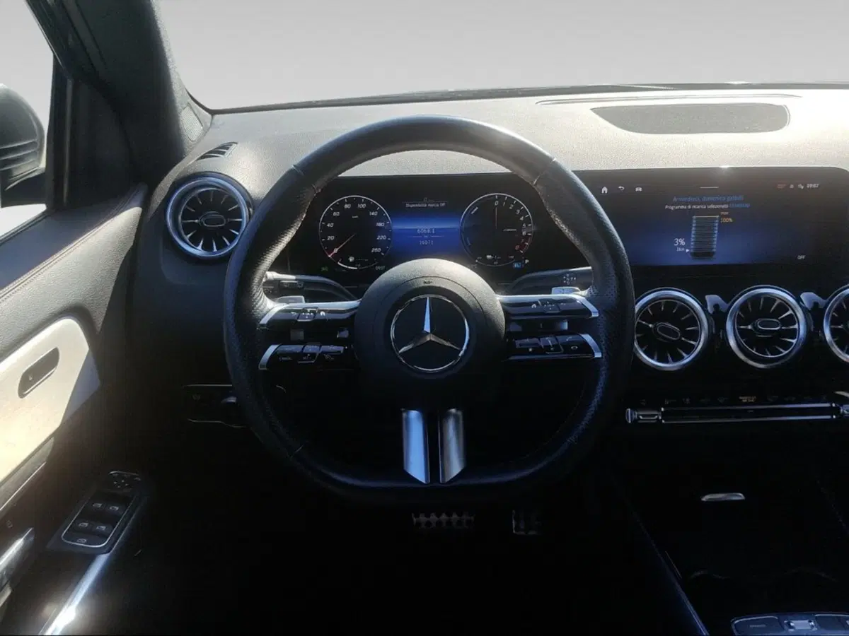 Mercedes-Benz GLA SUV usata a Pisa (9)