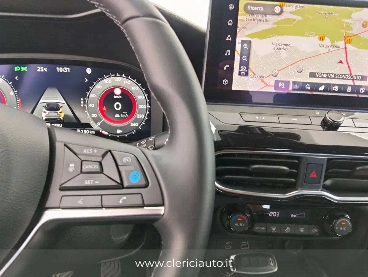 Nissan Juke usata a Como (11)