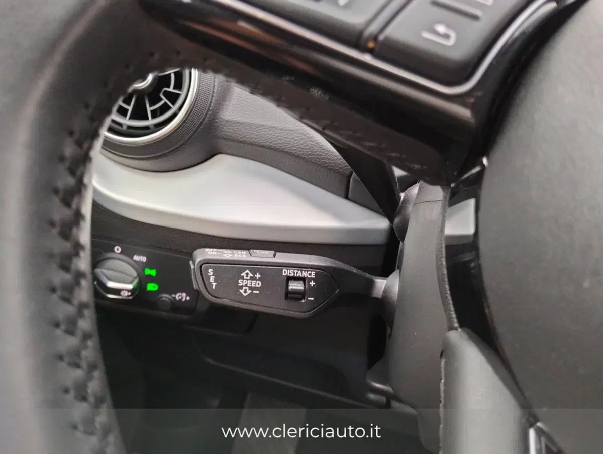 Audi Q2 usata a Como (11)