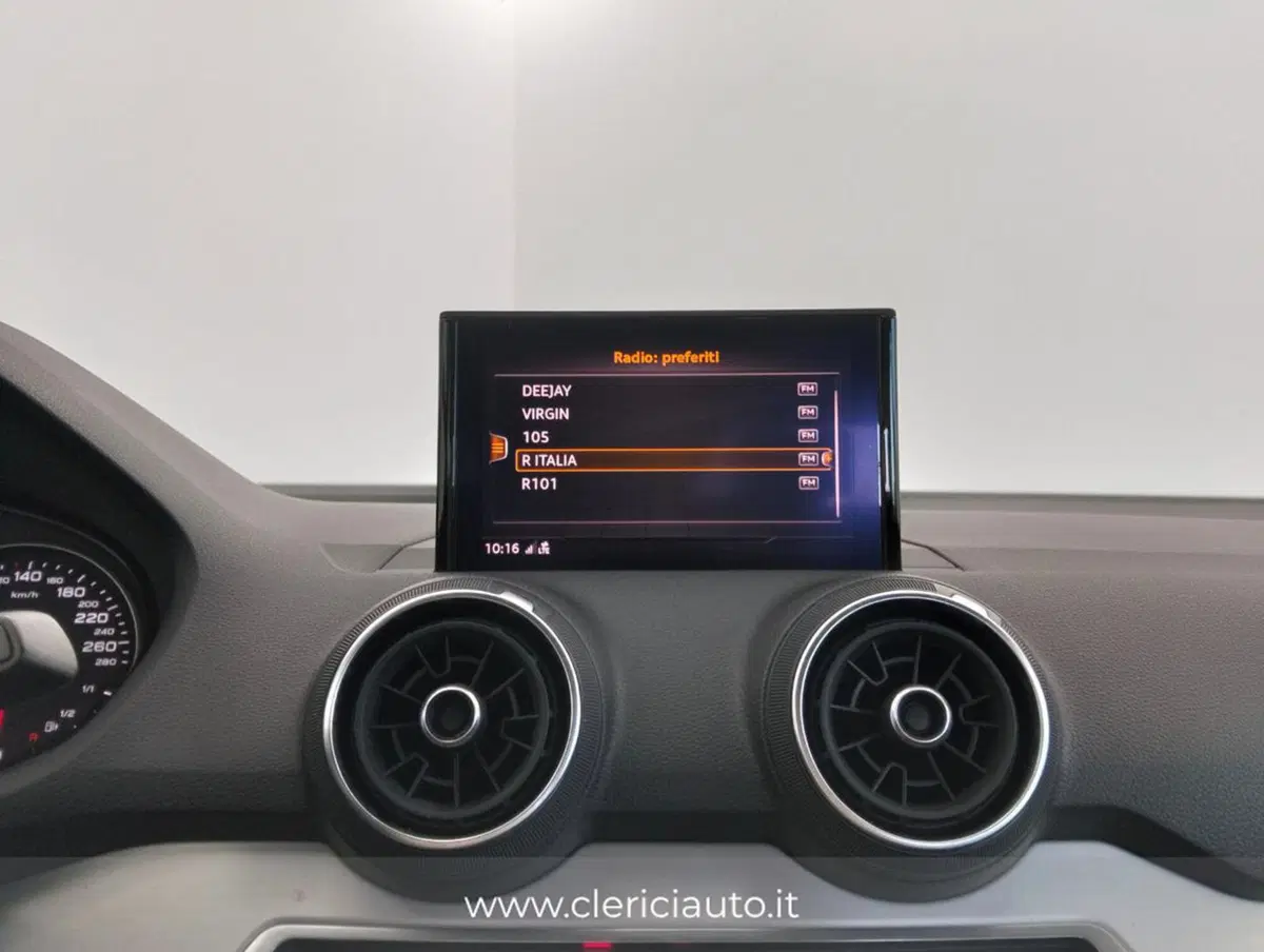 Audi Q2 usata a Como (14)