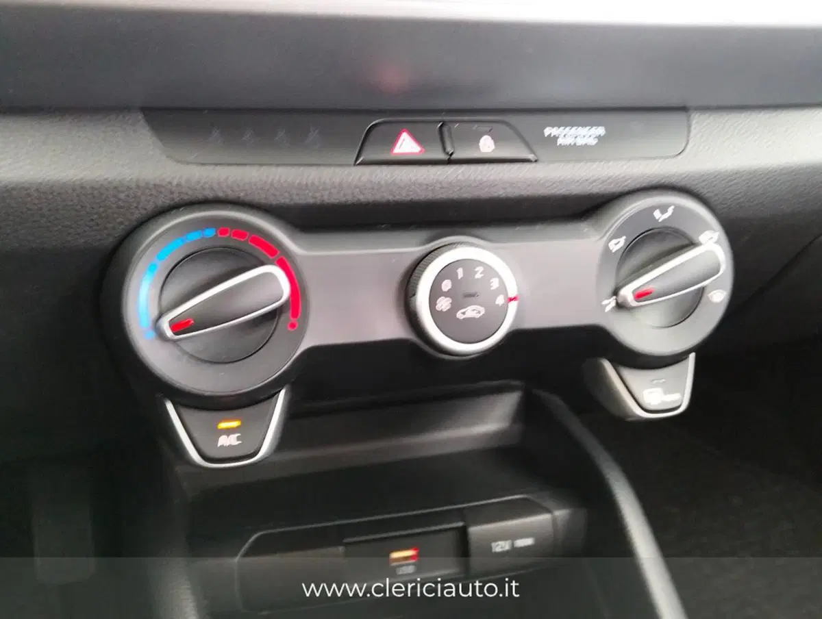 Kia Stonic usata a Como (16)