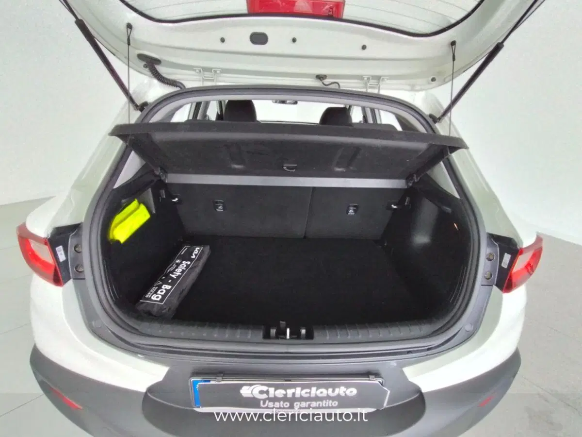Kia Stonic usata a Como (17)
