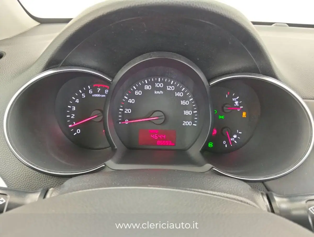 Kia Picanto usata a Como (10)