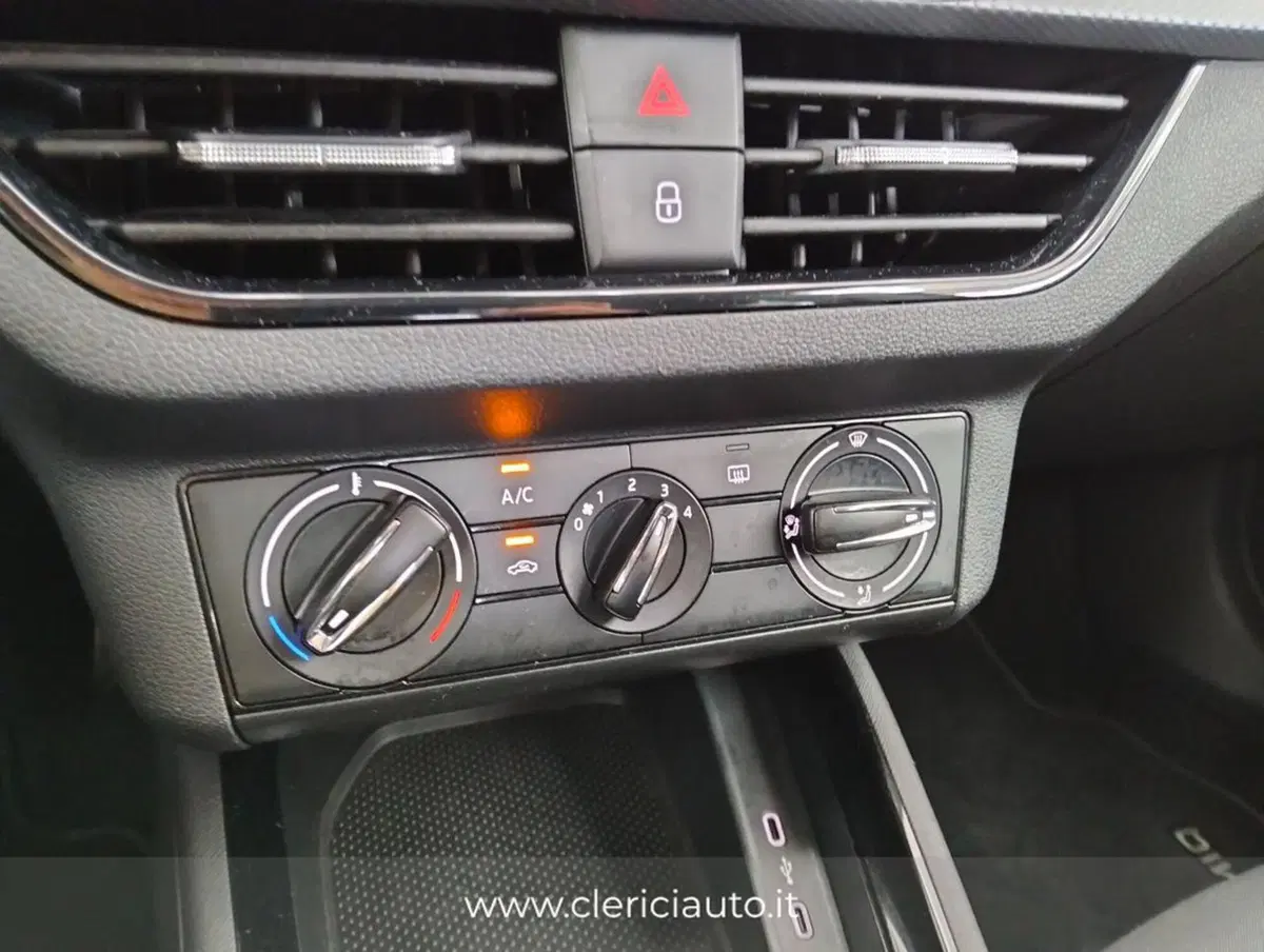Skoda Kamiq usata a Como (17)