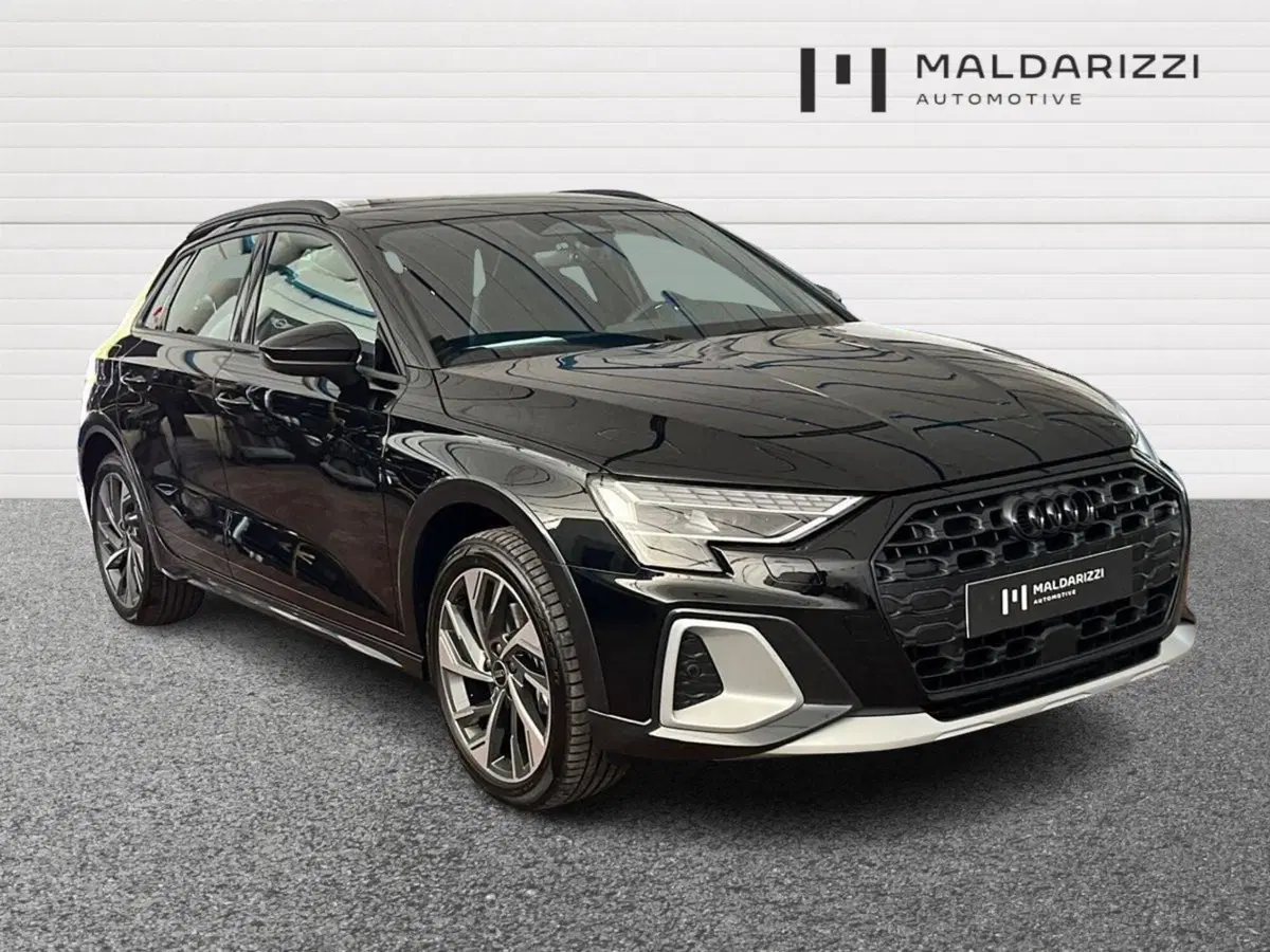 Audi A3 allstreet nuova a Lecce