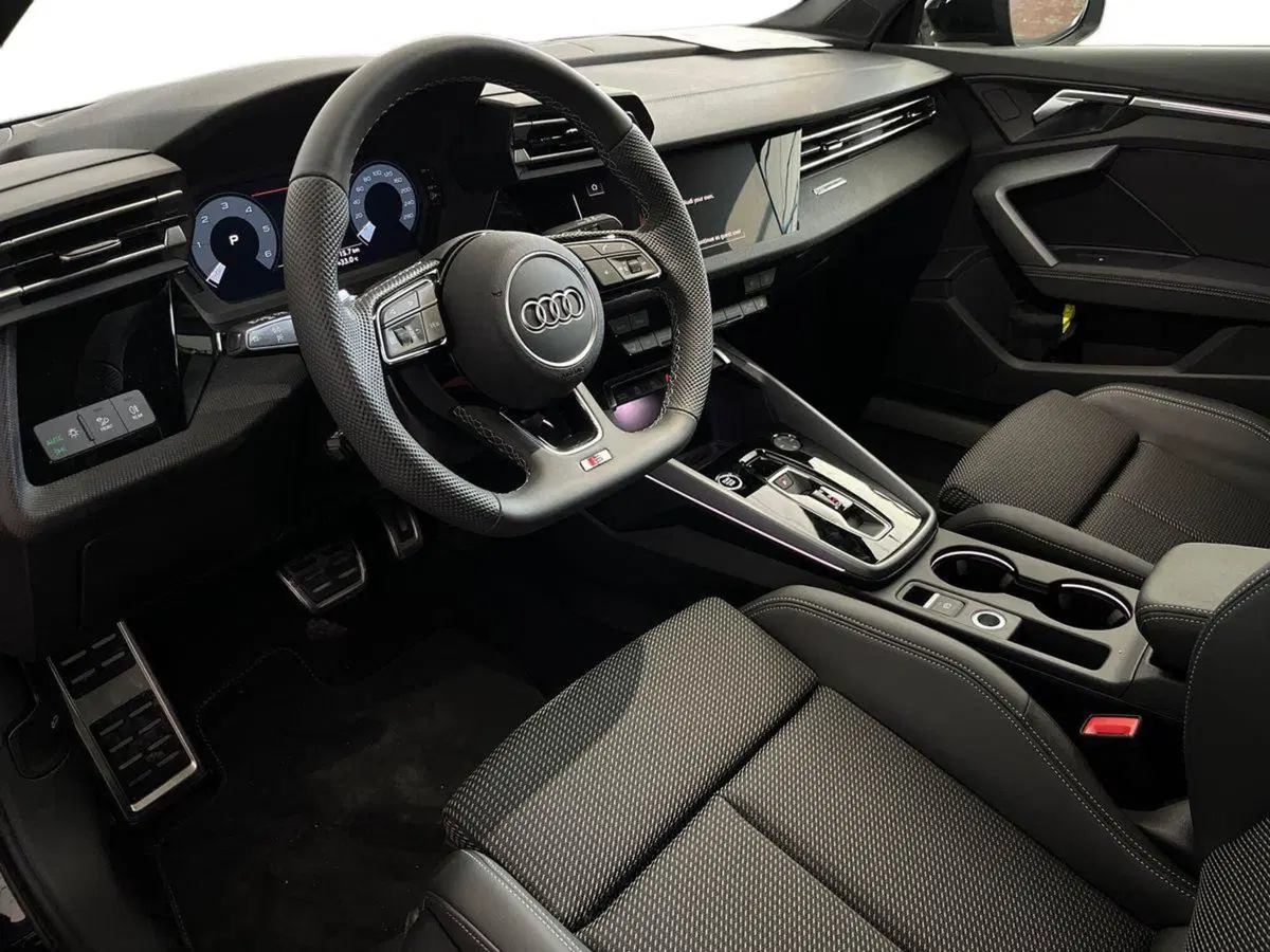 Audi A3 allstreet nuova a Lecce (10)