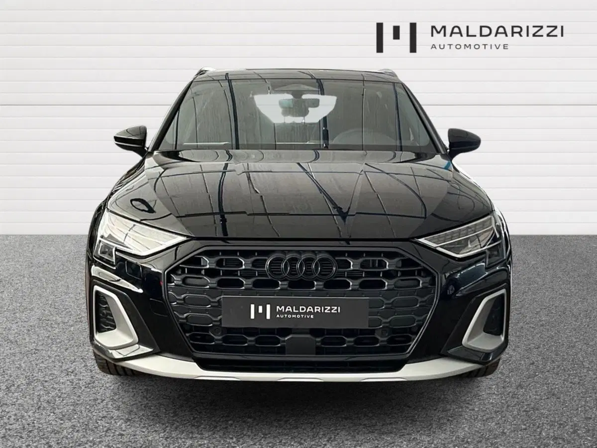 Audi A3 allstreet nuova a Lecce (2)