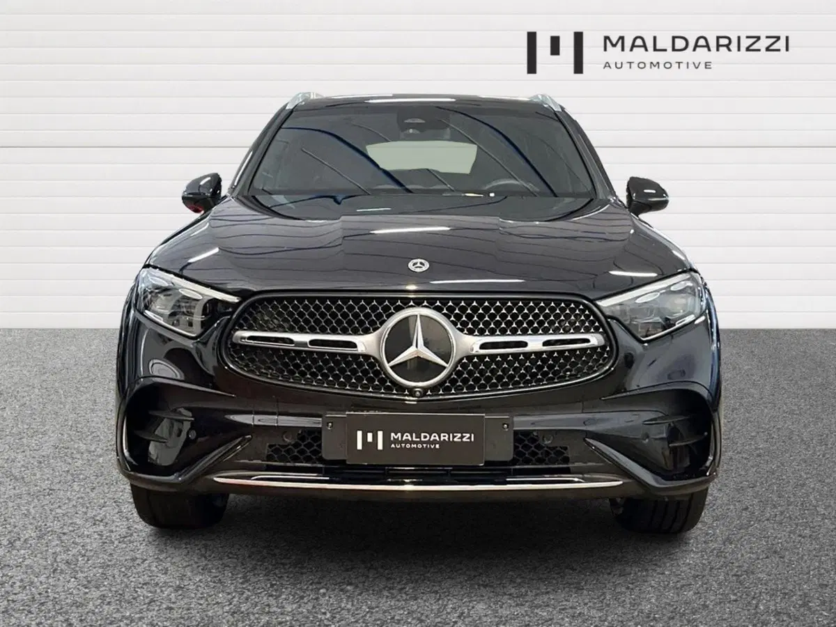 Mercedes-Benz GLC SUV usata a Bari (2)