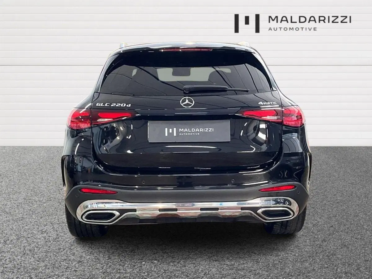 Mercedes-Benz GLC SUV usata a Bari (3)