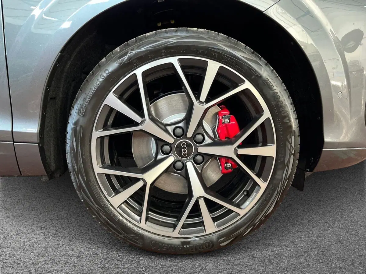 Audi Q3 Sportback nuova a Bari (6)