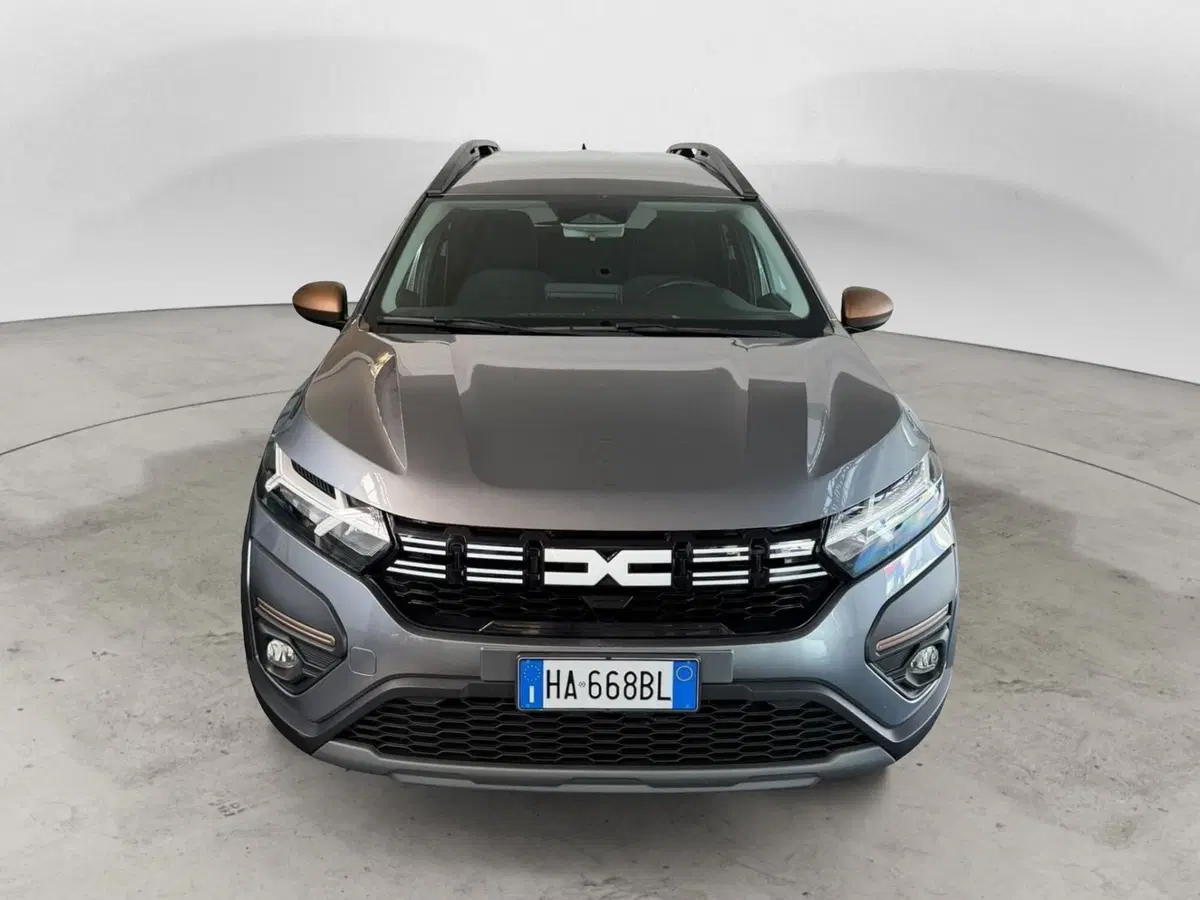 Dacia Jogger usata a Napoli (2)