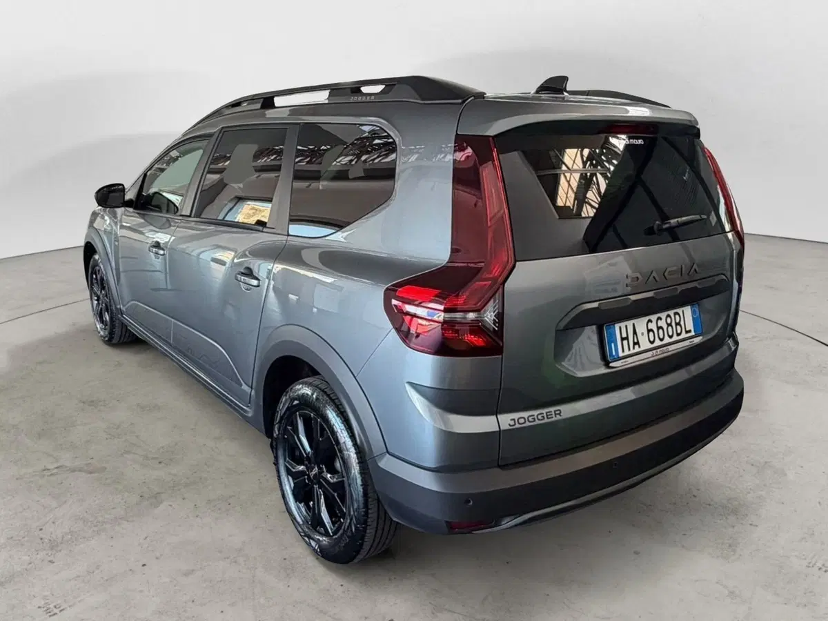 Dacia Jogger usata a Napoli (5)