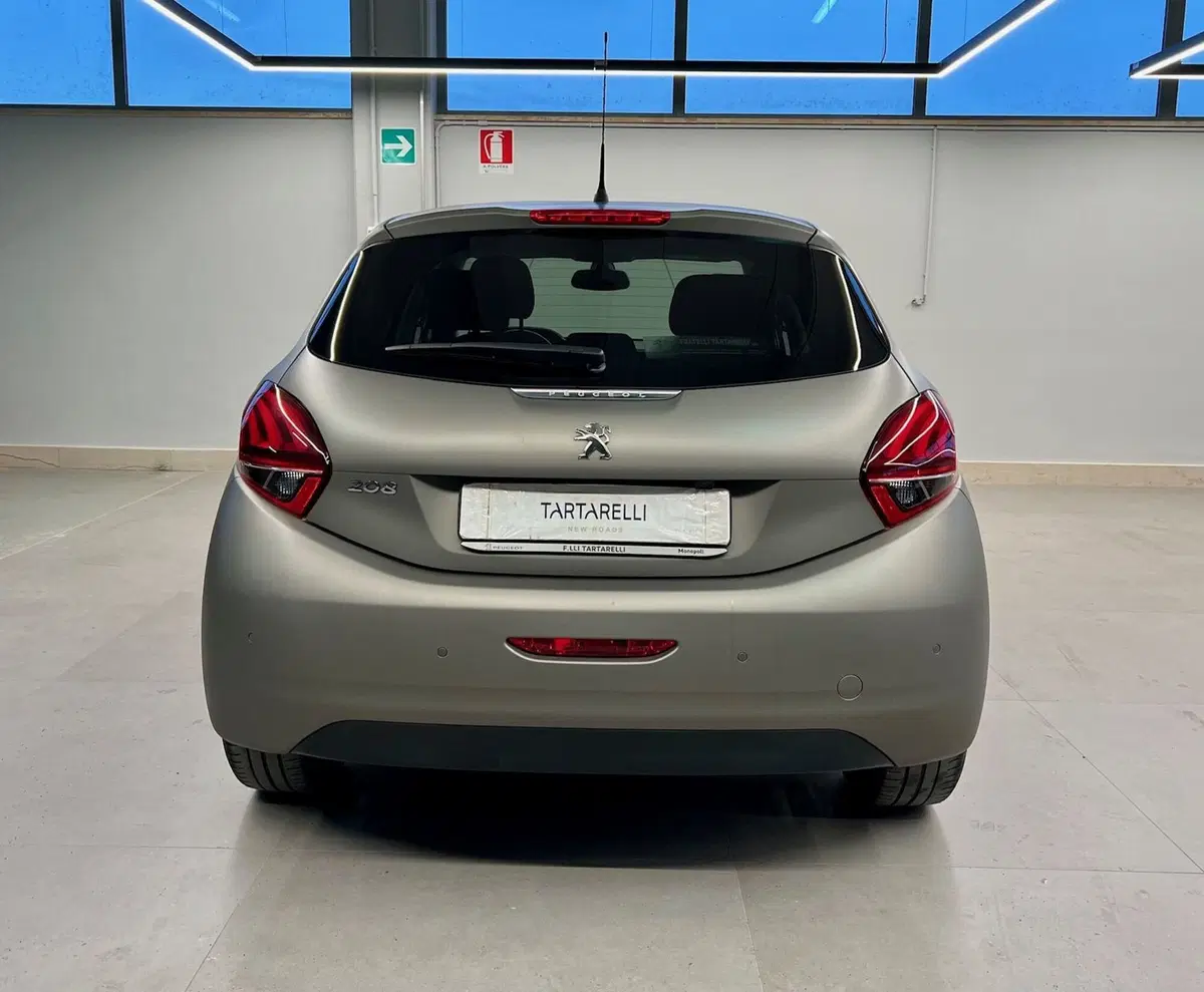 Peugeot 208 usata a Bari (7)