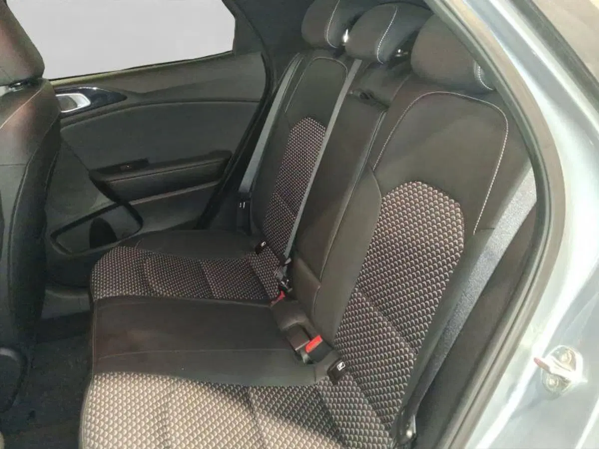 Kia XCeed usata a Genova (10)