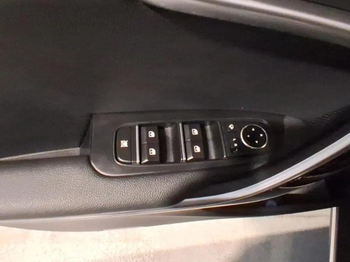 Kia XCeed usata a Genova (11)