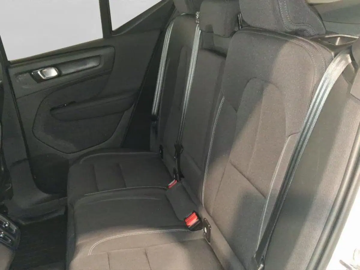 Volvo XC40 usata a Genova (10)