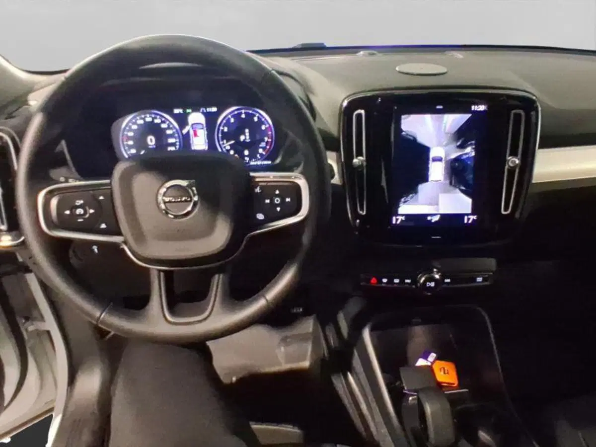Volvo XC40 usata a Genova (11)