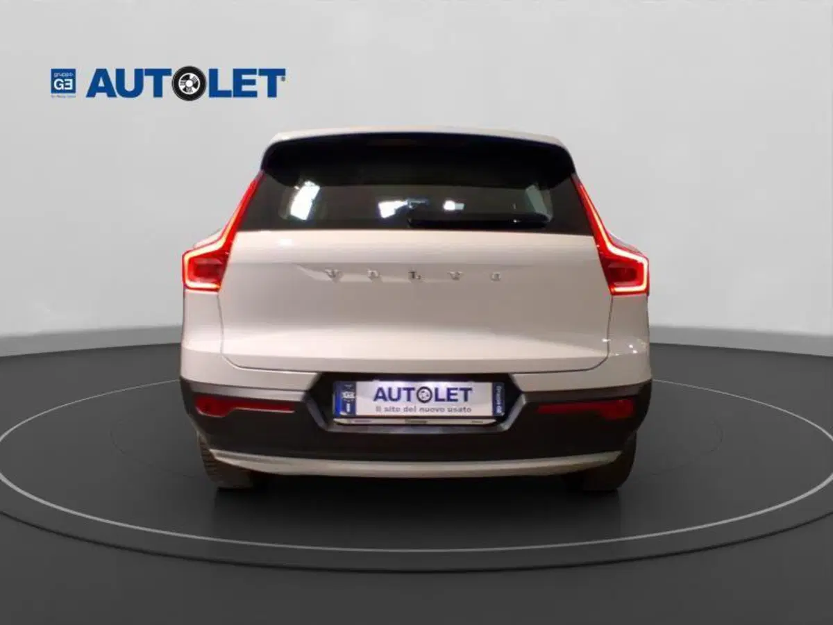 Volvo XC40 usata a Genova (6)