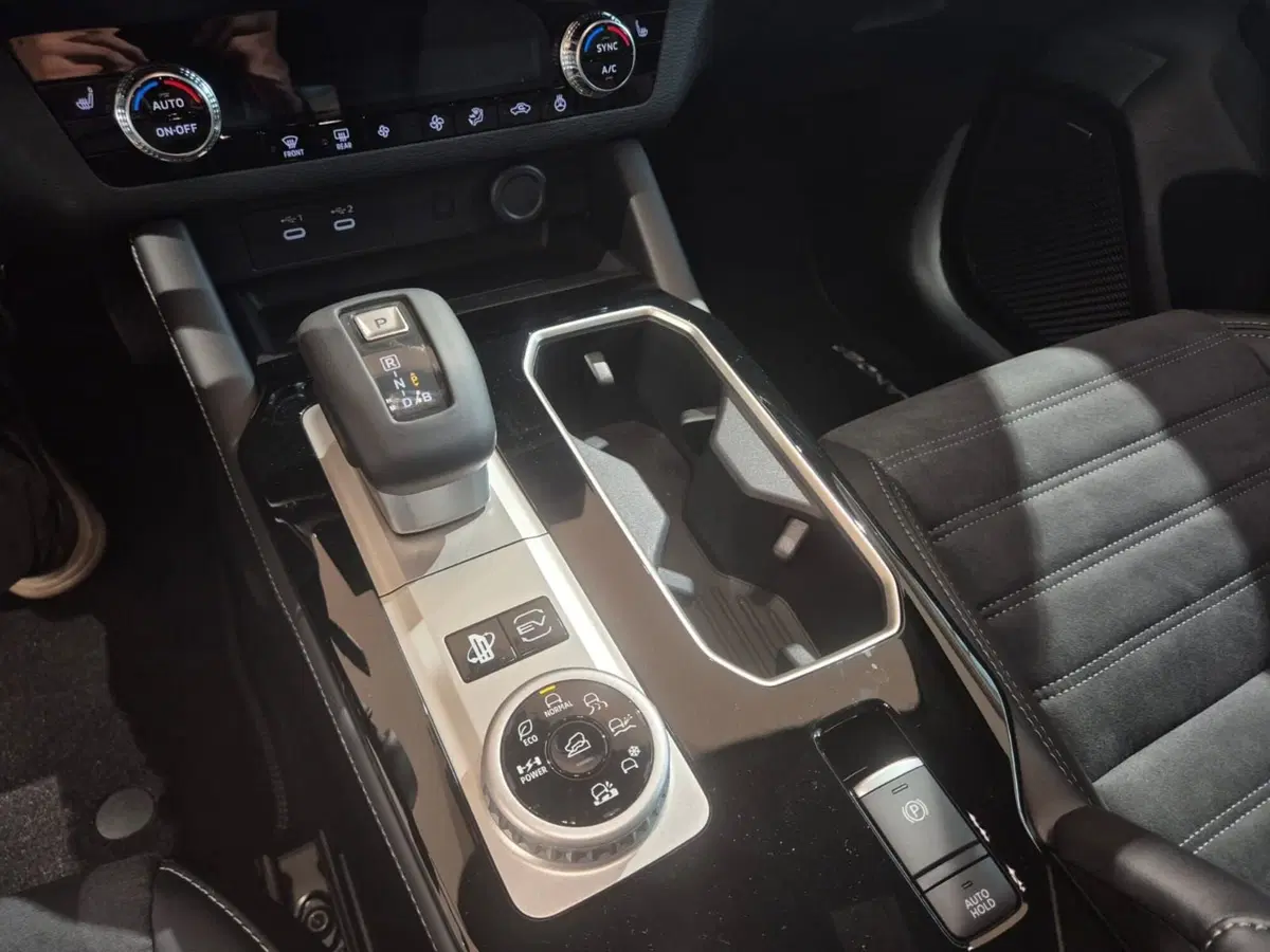 Mitsubishi Outlander nuova a Como (7)