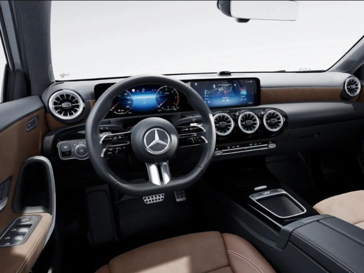Mercedes-Benz Classe A nuova a Ancona (9)