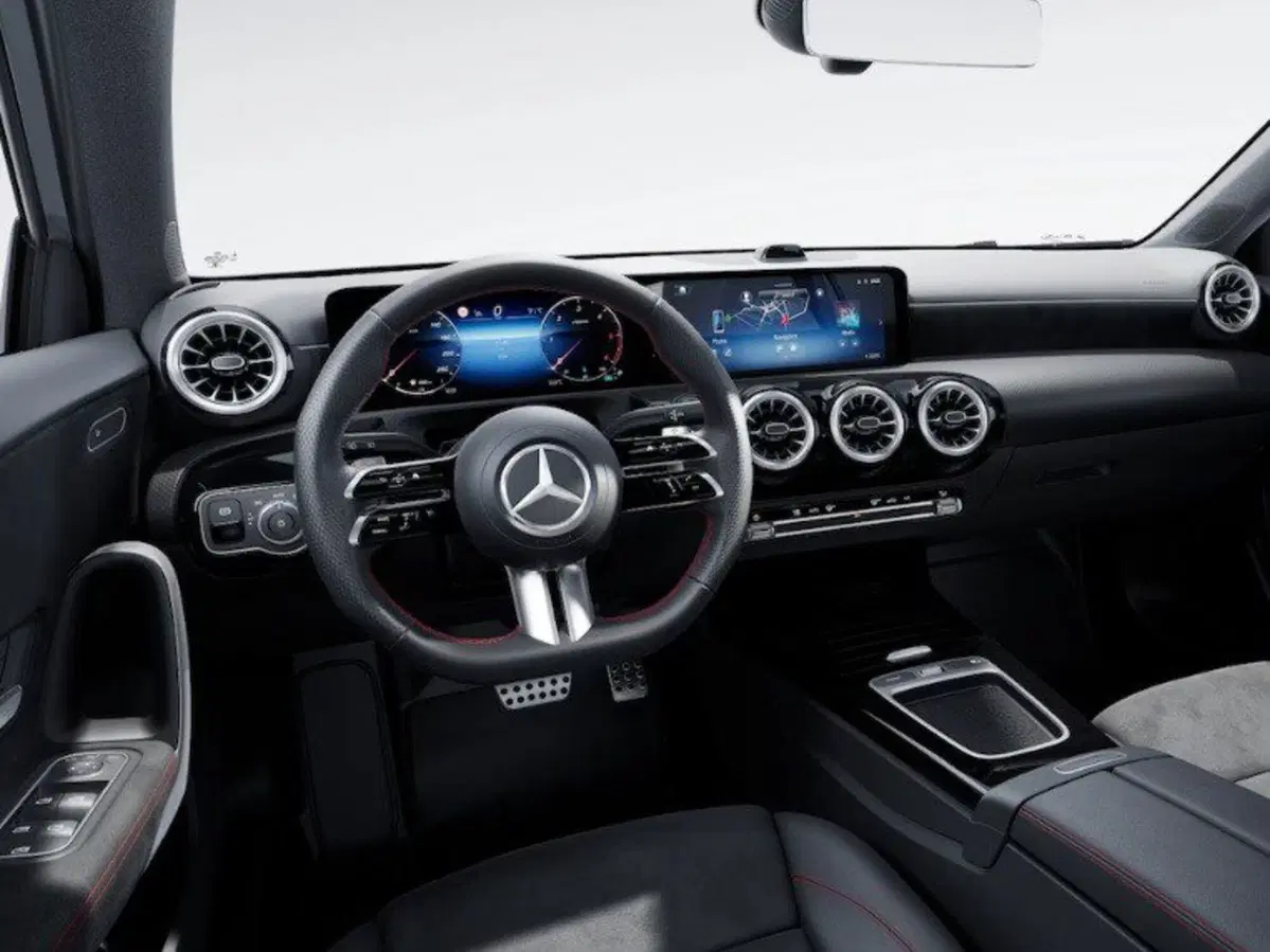 Mercedes-Benz Classe A nuova a Ancona (9)