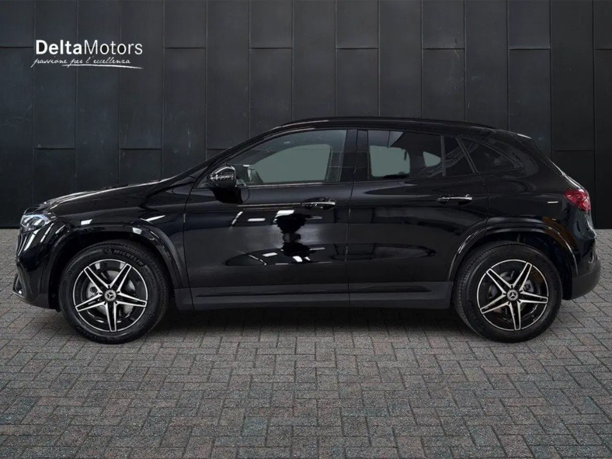Mercedes-Benz EQA nuova a Ancona (2)
