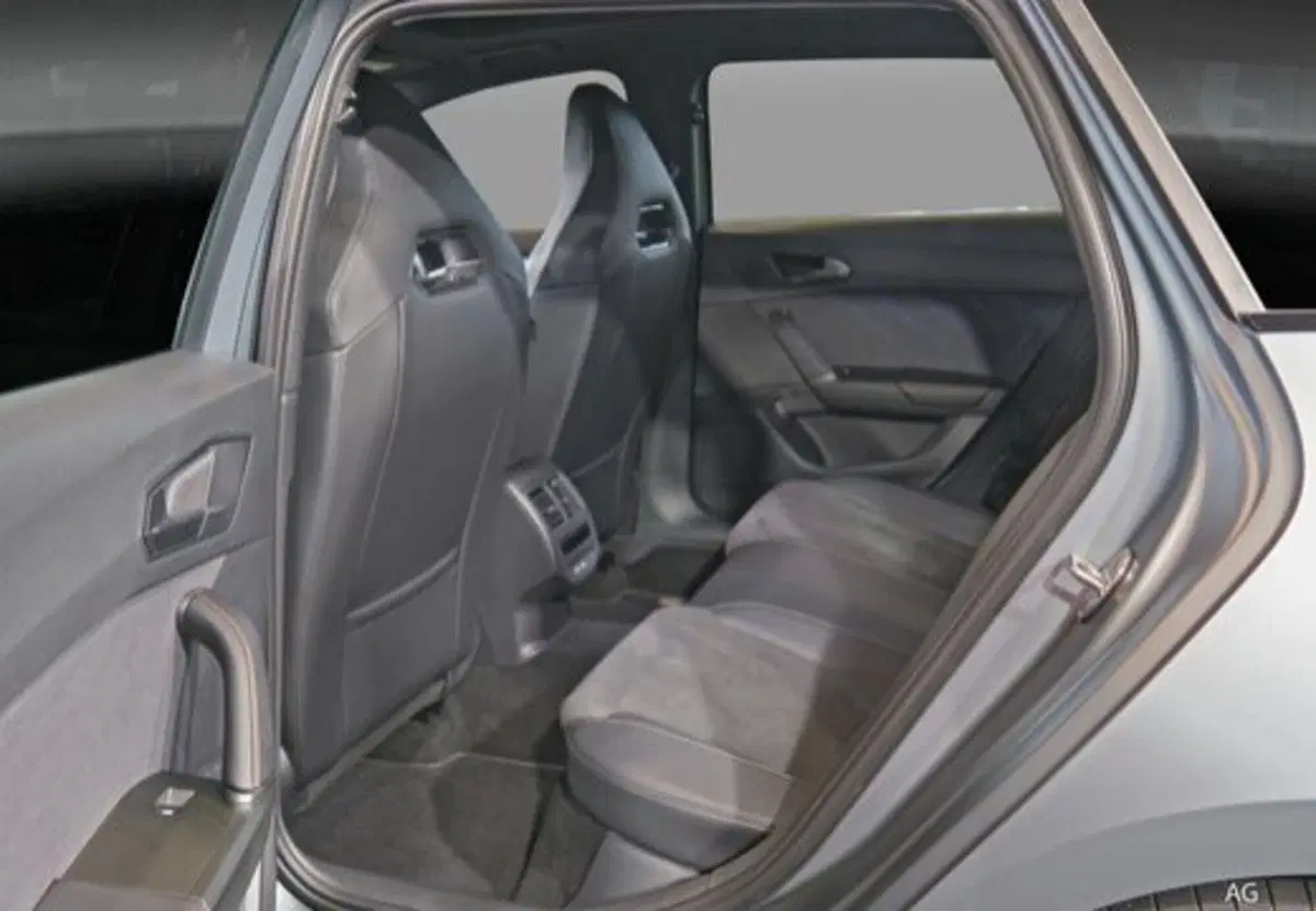Cupra Leon Station Wagon nuova a Siena (10)