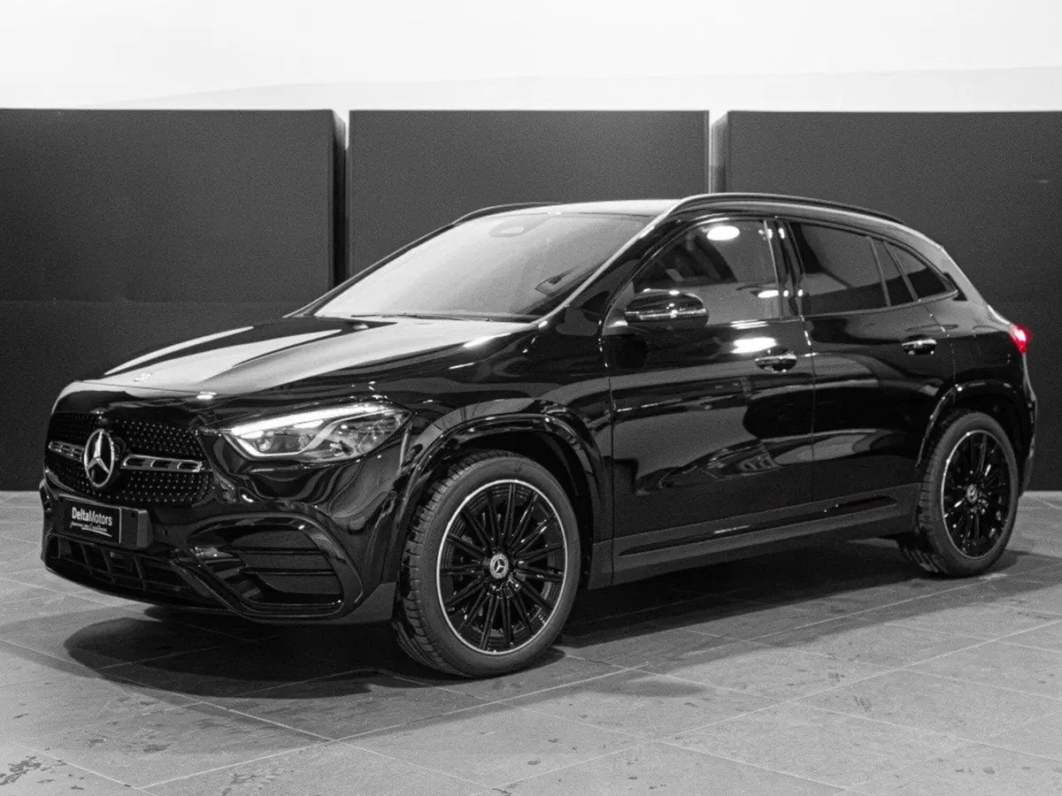 Mercedes-Benz GLA SUV nuova a Macerata